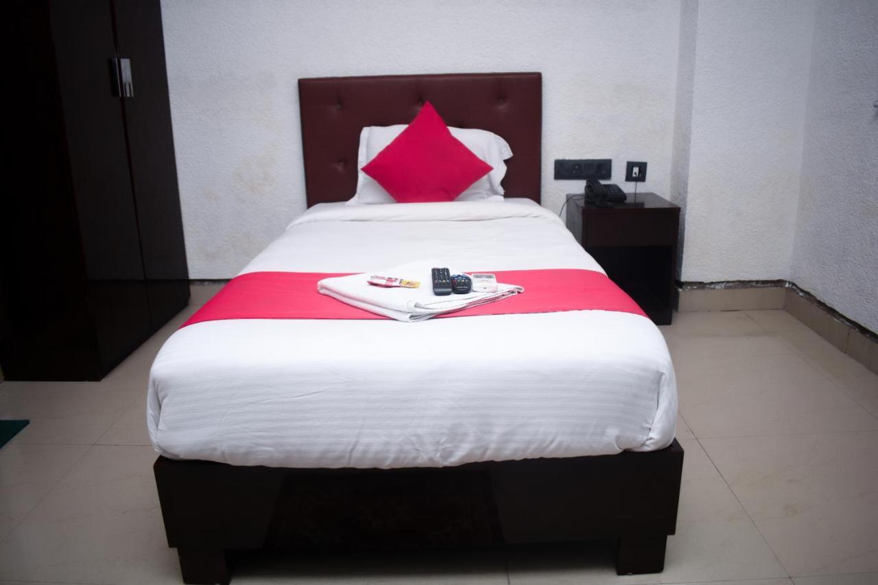 Hotel Jaypee Inn Hāora Extérieur photo